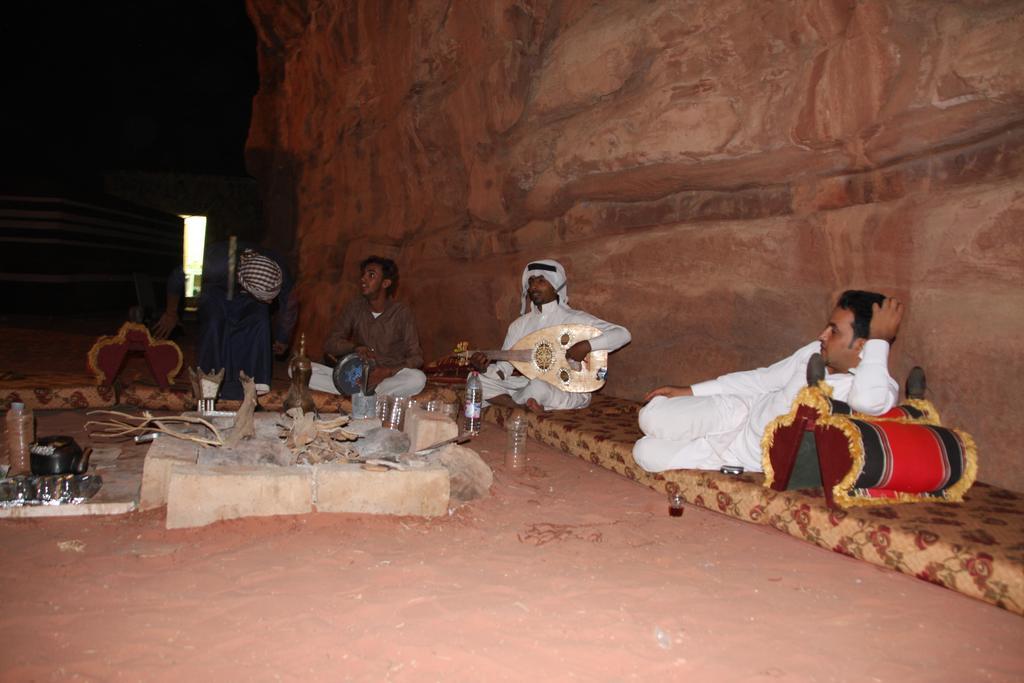 Wadi Rum Sleep Under The Stars Kültér fotó